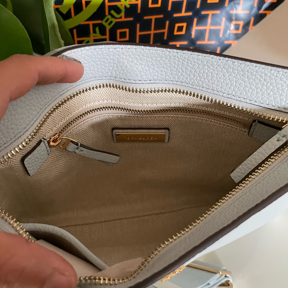 New✨authentic blake swingpack crossbody - Picture 7 of 13